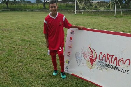 Joven bonaverense con parálisis cerebral se destaca en selección de Yumbo de fútbol 7