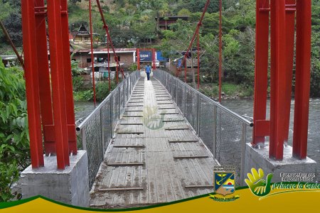 La Administración Distrital de Buenaventura puso en servicio puente construido en Cisneros