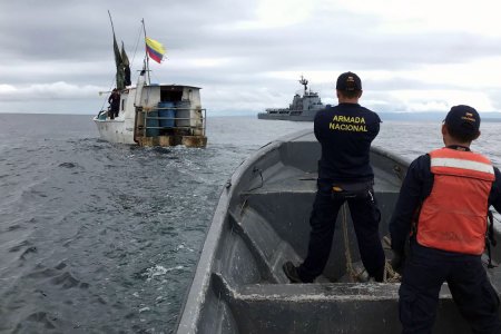 Rescatados cuatro pescadores en alta mar