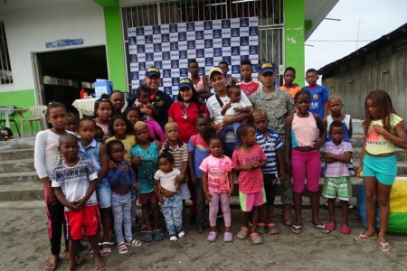 400 habitantes de la vereda Bajito Vaquería en Tumaco, recibieron atención integral por parte de la Armada Nacional