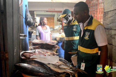 Controles para evitar venta de productos marinos en mal estado fueron intensificados por la Secretaría de Salud de Buenaventura