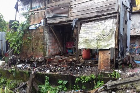 Avanza proceso para iniciar construcción de muro de contención en el barrio Nayita