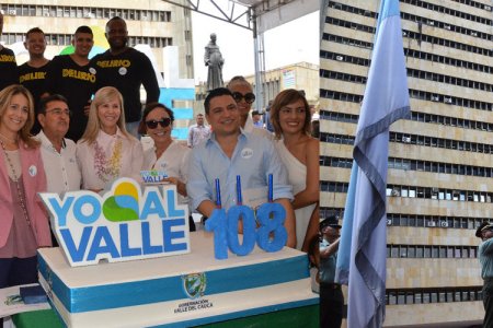 En los 108 a&ntilde;os del departamento, Gobernación lanzó campa&ntilde;a “Yo amo al Valle” y condecoró a sus hijos ilustres