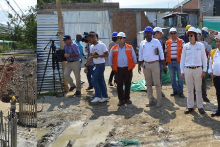 Piden agilizar evacuación de viviendas que interfieren obras de nuevo puente de Juanchito