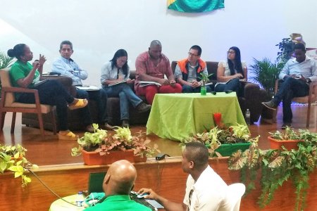 Dimar participa en conversatorio sobre medio ambiente en Buenaventura