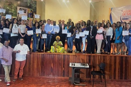 70 funcionarios se graduaron en Diplomado sobre Consulta Previa