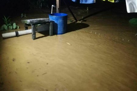Creciente del rio afectó a comunidad de San Cipriano