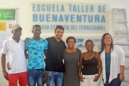 Egresados de la Fundación Escuela Taller de Buenaventura recibieron incentivos para iniciar sus emprendimientos, debido a su alto nivel académico