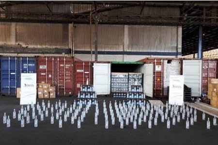 La DIAN aprehendió en Buenaventura 5.142 botellas de licor