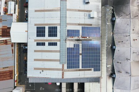 Celsia instala primer techo solar en Costa Rica