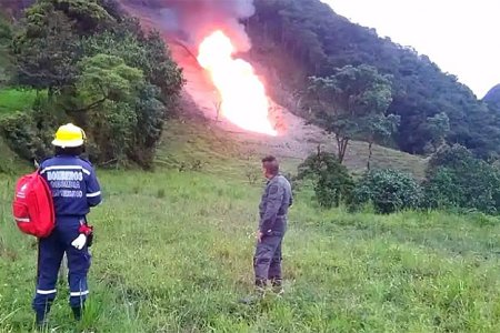 Gobernadora solicita a Ministerio de Minas agilizar planta regasificadora de Buenaventura, tras emergencia por explosión de gasoducto en Boyacá