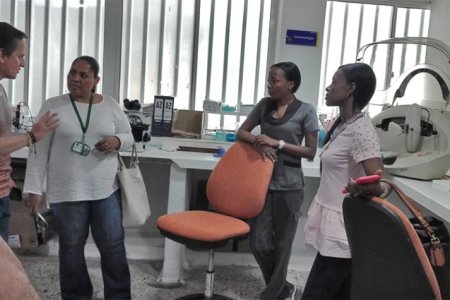 Delegada de la Superintendencia de Salud realizó recorrido en el Hospital Distrital y Clínica Santa Sofía