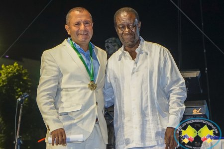 La Medalla al Mérito Industrial yo de Servicio, Orden Luis Waldo Martínez Barrera en la categoría microempresa fue entregada a HOTELES ESPECIALES S.A.S