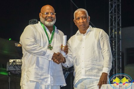 Velcon Ingeniería S.A.S recibió la Medalla al Mérito Comercial, Orden Luis Dorronsoro Luna por parte de la Cámara de Comercio de Buenaventura
