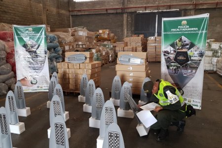 La DIAN y la POLFA propinaron un nuevo golpe al contrabando en Buenaventura