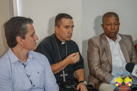 Monse&ntilde;or Rubén Darío Jaramillo Montoya, obispo de Buenaventura, habla sobre obras y equipamiento del hospital