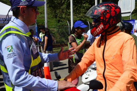 El Valle del Cauca ya cuenta con agentes de tránsito para regular la movilidad en las vías de la región