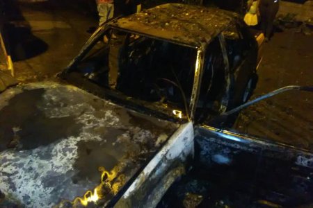 Incendio de vehículo dejó cuatro personas con quemaduras