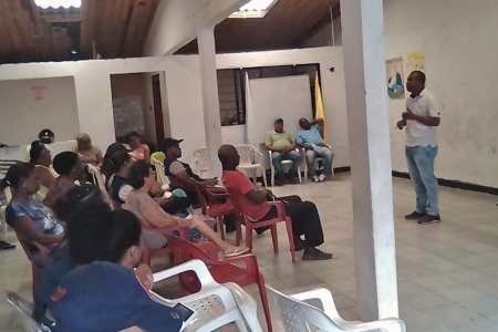 La estrategia de la SAAB 'Primero el Usuario' estuvo en el barrio Cascajal