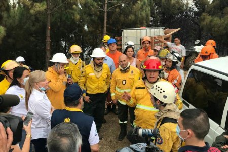 Gobernadora del Valle intercedió ante la Nación para conseguir helicóptero bambi que atienda grave incendio en Dapa
