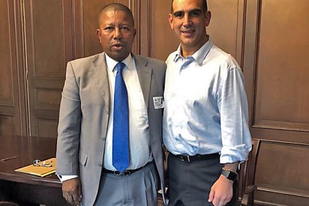 Alcalde encargado se reunió con Secretario General de la Presidencia para  tratar temas de Buenaventura