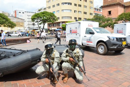 Gobernadora pide mayores resultados a organismo de seguridad tras entrega de equipo automotor