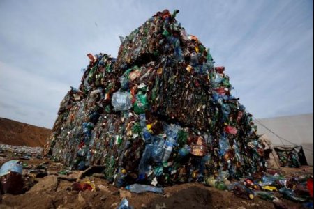 Coca-Cola, Pepsi y Nestlé, firmas que más contaminan los océanos con plástico