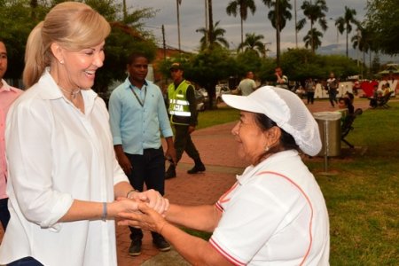 Gobernadora reafirmó su trabajo en premio 'Mejores gobernantes en la superación de la pobreza' con Colombia Líder