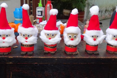Papá Noel elaborado con material reutilizado: alternativa ambiental amigable en esta navidad en Tuluá