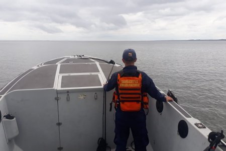 La Armada Nacional realiza operación de búsqueda y rescate de dos menores desaparecidas en playas de Tumaco