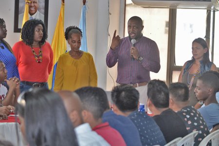 La Administración Distrital asumió compromisos con la juventud bonaverense