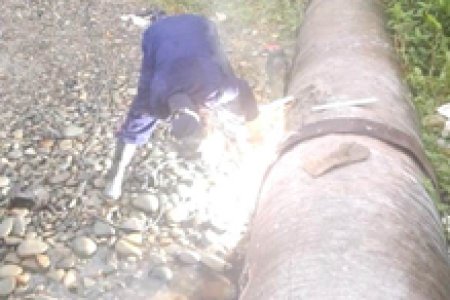 En articulación con la Policía, fue reparada tubería matriz del acueducto en Gamboa