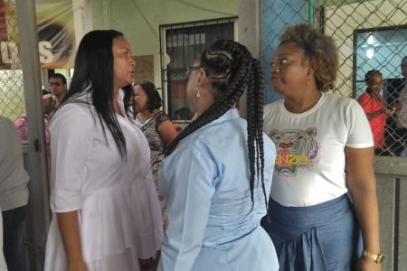 La Alcaldesa Encargada revisó trabajo de diferentes enlaces de la Secretaría de Convivencia que laboran en antiguo Fundelpa