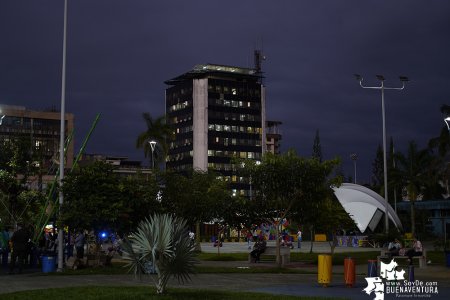 La Fiscalía y la DIJIN adelantaron capturas por posible corrupción en contrato de conectividad para colegios de Buenaventura