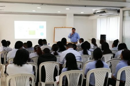 La Superfinanciera realizó jornada sobre prevención de captación ilegal de recursos en Buenaventura