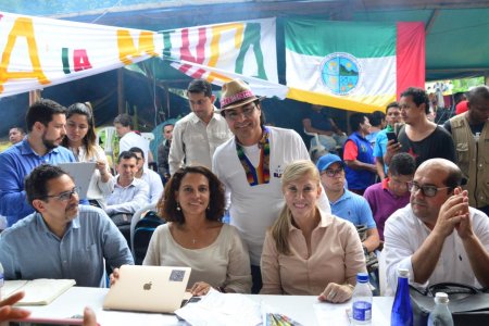 Gobernación del Valle facilitó instalación de la Mesa Nacional Indígena, en Buenaventura