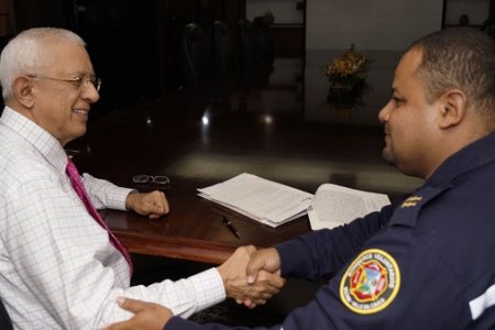 La CVC financiará a los bomberos para la gestión de incendios en 19 municipios priorizados en el Valle del Cauca