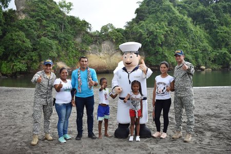 La Armada fortalece dispositivos de seguridad en el pacífico colombiano