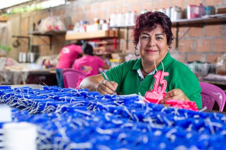 Fundación WWB Colombia lanza nueva convocatoria para financiar proyectos de investigación sobre emprendimiento femenino