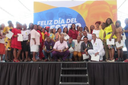 La Administración Distrital de Buenaventura celebró con éxito el Día del Maestro