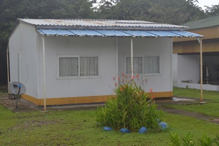 Avanzan gestiones para iniciar construcción de viviendas prefabricadas en la zona rural