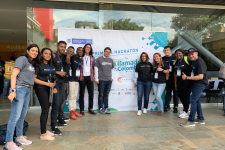El talento de Buenaventura, presente en la hackatón #UnllamadoPorColombia