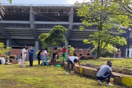 Se realizó una nueva jornada de aseo en el Polideportivo El Cristal