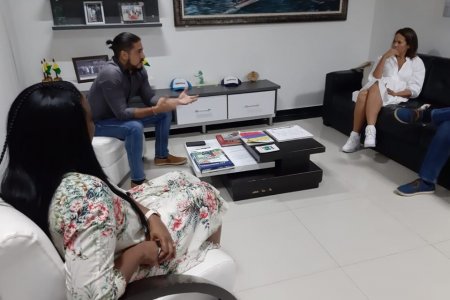 En encuentro entre la Alcaldesa de Buenaventura y exalcaldesa de Cartagena se analizaron estrategias para el desarrollo del distrito