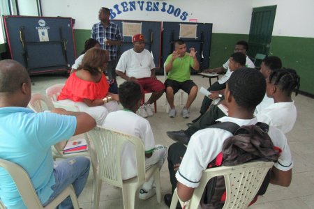 La Secretaría de Educación busca soluciones para atender requerimientos hechos por comunidad educativa del colegio Juan José Rondón