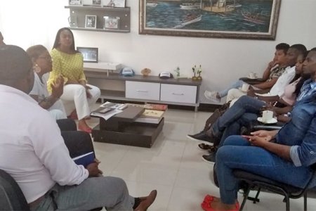 La Alcaldía Distrital pondrá en marcha estrategia de las zonas E para apoyar a los niños y jóvenes en los colegios de Buenaventura
