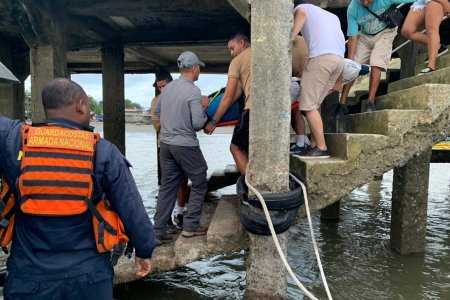 La Armada de Colombia evacuó a adulto mayor en Juanchaco