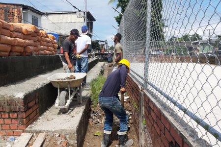 Avanzan a buen ritmo las obras de adecuación y remodelación en cinco escenarios deportivos en barrios de Buenaventura