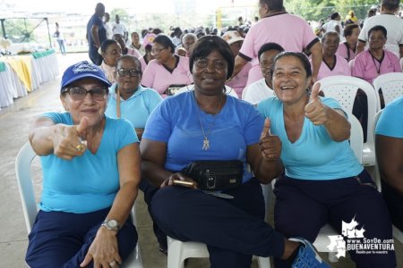 La Alcaldía Distrital realizó integración con grupos de adultos mayores de Buenaventura