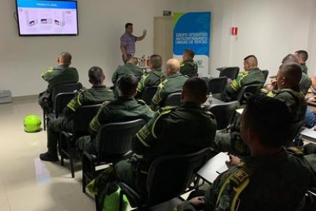 Unidad de Rentas del Valle del Cauca capacitó a Policía de Carreteras en detección de licor adulterado o de contrabando